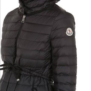 Moncler Barbel hooded puffer size 5 (XL)